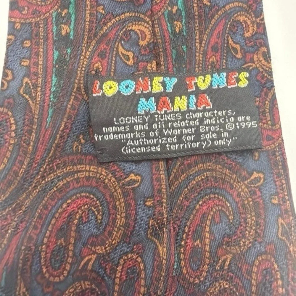 Looney Tunes Mania CHARACTER Design Paisley Polyester 58